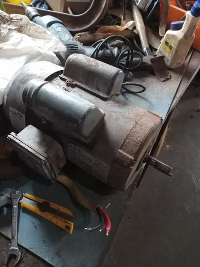2hp electric motor, excellent condition runs smooth, 110 or 220 volt 1730 RPM , totally enclosed fan...
