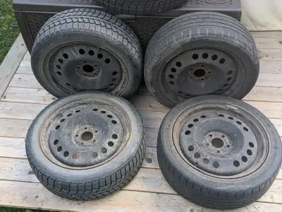 4 rims 17 pouces bolt pattern 5x110m 2 pneus 205/50/R17 uniroyal tiger paw 2 pneus 205/50/R17 ice-pl...