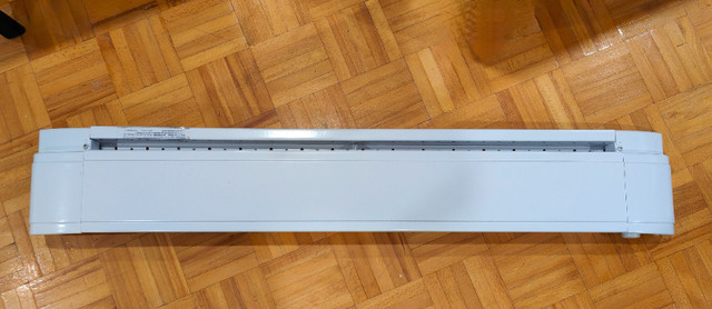 Electric baseboard heater 1500W for sale dans Appareils électroniques  à Ville de Montréal