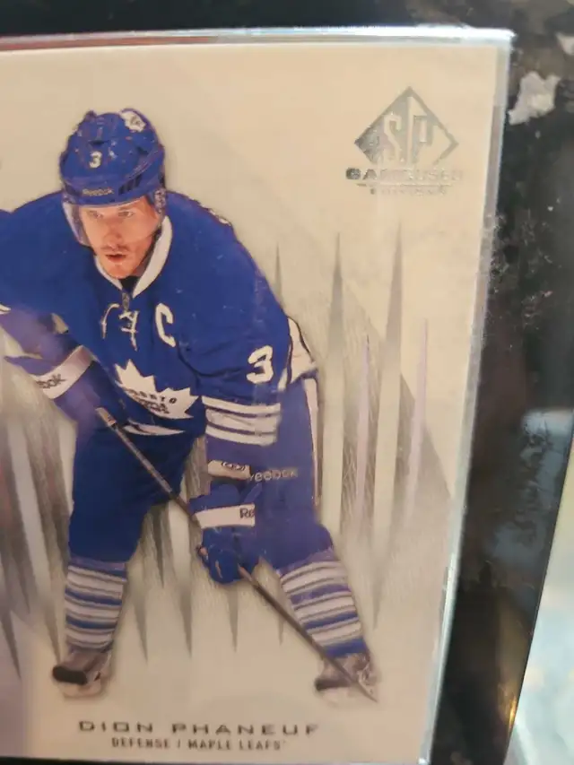 Toronto Maple Leafs Framed Hockey Cards in Arts & Collectibles in Charlottetown - Image 5