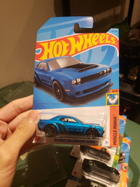 Hot wheels 2018 Dodge Challenger SRT Demon blue