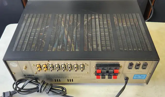 YAMAHA A-960 STEREO INTEGRATED AMPLIFIER in Stereo Systems & Home Theatre in City of Toronto - Image 7