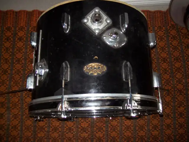 Coronet Deluxe Qualit Vinatage Kick Drum Base 20 1/2" For Parts in Drums & Percussion in Oakville / Halton Region - Image 3