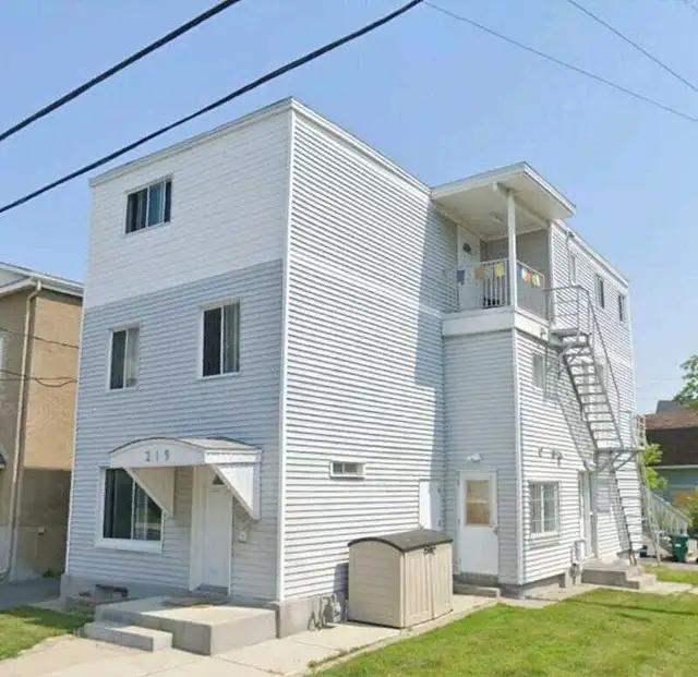 Beautiful large 1 bedroom apartment near Beachwood