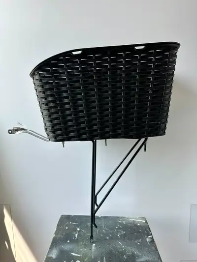 Basil Weave Rear Basket, on back rack, View more