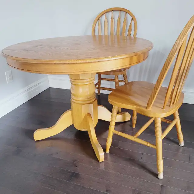 dinning table  in Dining Tables & Sets in Windsor Region - Image 2