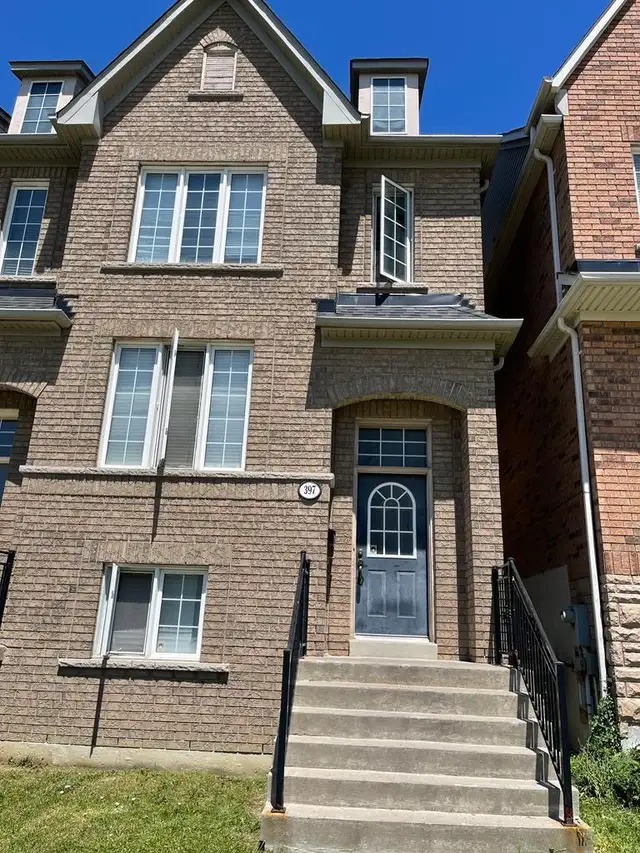 1 room available! York University-village green in Room Rentals & Roommates in City of Toronto - Image 2