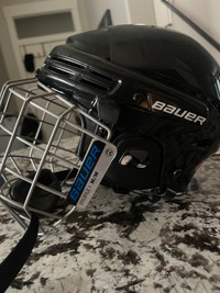 Youth adjustable hockey helmet 