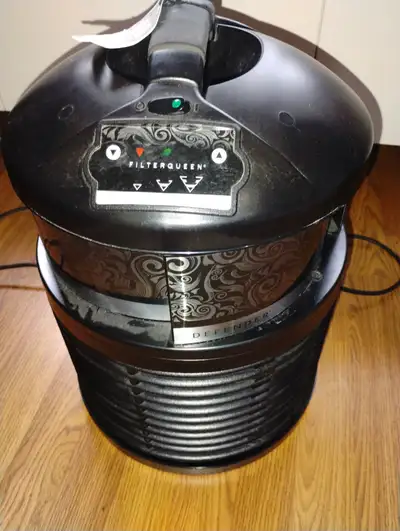 FilterQueen Defender Air Purifier - model AM4000 - like new, View more