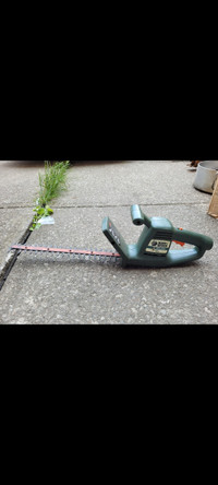 Hedge trimmer (electric)