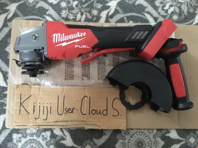 Milwaukee M18 4-1/2” Grinder☘️☘️(TOOL ONLY)☘️☘️ in Power Tools in Markham / York Region - Image 2