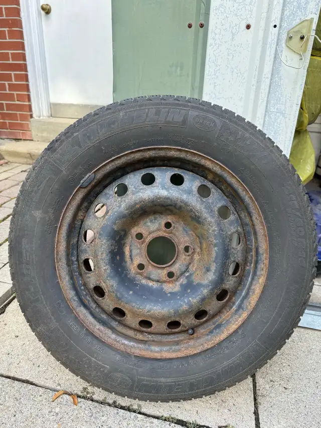 Michelin X Ice Winter Tires  $250 for a set of 4 in Tires & Rims in City of Toronto - Image 2