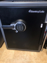 2.0 Cubic foot Sentry Safe Like New