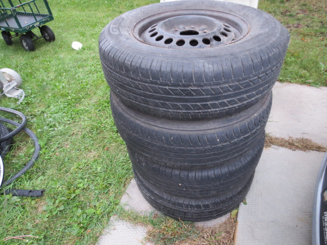 set of 4 all season tires 215/70r15 in Tires & Rims in Winnipeg