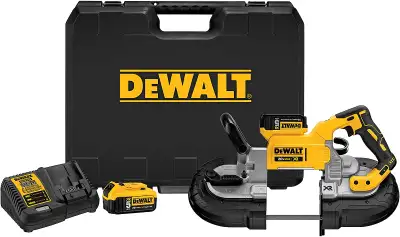 Band saw coupe profonde. avec 2 batteries 5ah. DCB205 et chargeur.