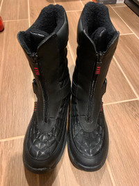 New Elle insulated boots, size 7