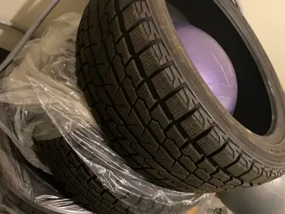 Yokohama Ice Guard 255/45/R20 Used 1 winter put about 800kms