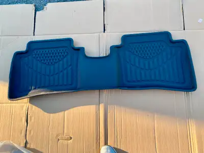 I have mats for 2014 -15-16-17-18 . They are black but look blue in the photo .