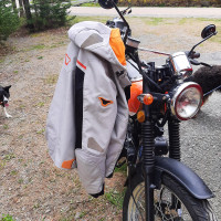 Motorcycle Jacket NEW 100.00 BUCKS