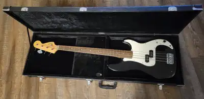 Fender Squire P Bass with Case, View more