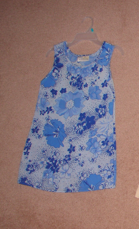 Top - sz 5, Dress & New Gymboree Shorts - 6/7 in Clothing - 5T in Strathcona County - Image 4