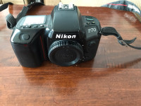 Nikon F70  et objectif  Sigma  70-300 mm 1:4 5.6 DL macro super 