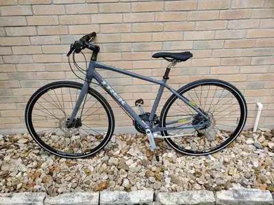 GREAT BIKE @ GREAT PRICE Frame FX Alpha Gold Aluminum, DuoTrap S compatible, rack & fender mounts Fo...