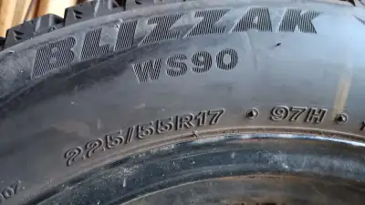 New bridgestone blizzak Tire for sale with new winter.Rim size is 225 55 17