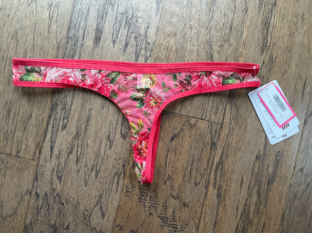 Wicked Weasel  6056 thong (size large, new sizing) NWT dans Autre  à St. Catharines