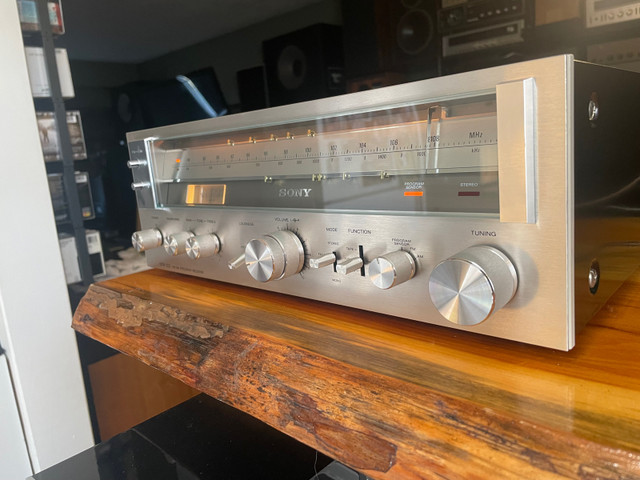 Sony str212 vintage receiver 1978-79 in Stereo Systems & Home Theatre in Oshawa / Durham Region - Image 2