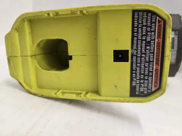 RYOBI 18V ONE+ Cordless Dual Power LED Spotlight in Power Tools in Windsor Region - Image 3