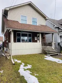 A lovely single family house in Niagara Falls for rent