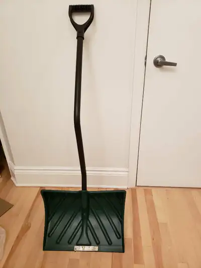 Snow shovel with ergonomic handle (Never used), View more