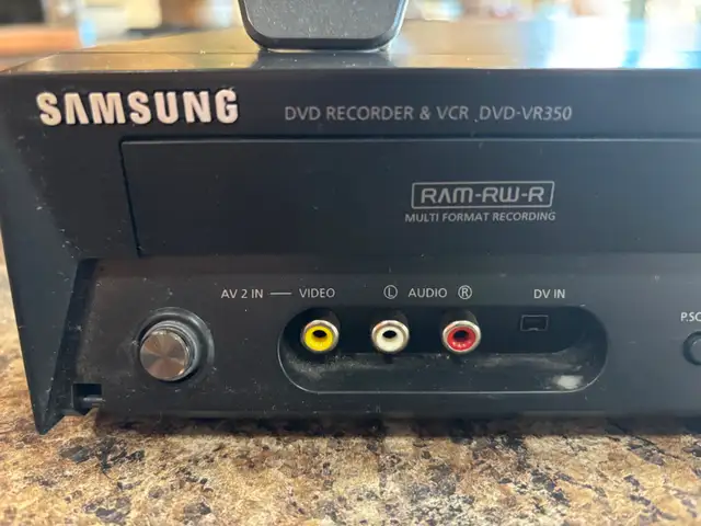 Transfer VHS to DVD with Samsung DVD Recorder & VCR DVD-VR350 in General Electronics in Kelowna - Image 6