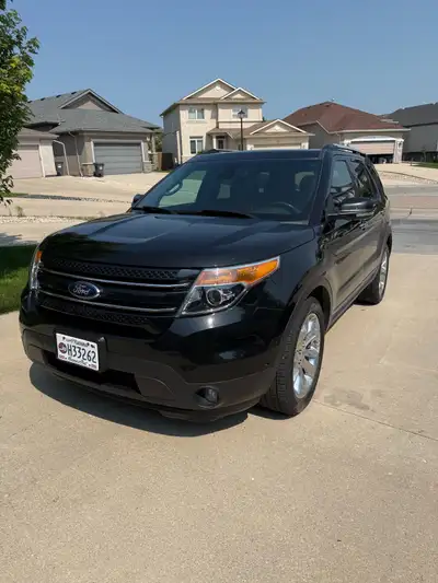 2014 Ford Explorer Limited 4WD — $7,500 OBO 248,000 km | Black | 4WD | Automatic | Limited trim | 6...