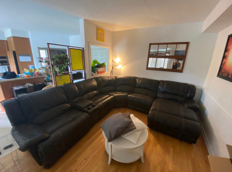 Electric reclining 5 pc modular leather sectional Couches & Futons