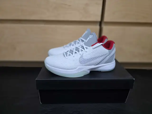 Kobe 6 Platinum in Men's Shoes in Mississauga / Peel Region - Image 2