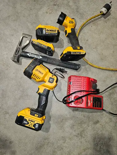 Lights 4 battery's Stiletto hammer $200 firm