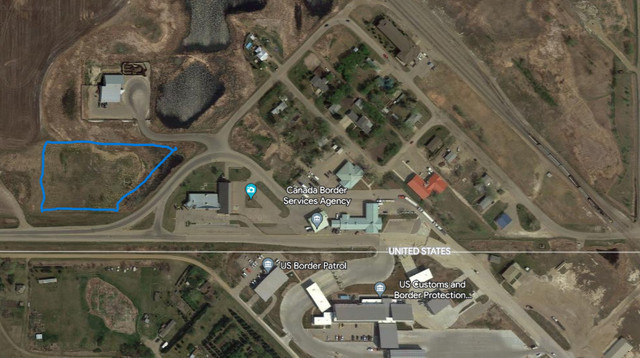 2.8 ACRES NORTH PORTAL COMMERCIAL PROPERTY in Land for Sale in Regina - Image 2