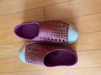 Native shoes, size C11