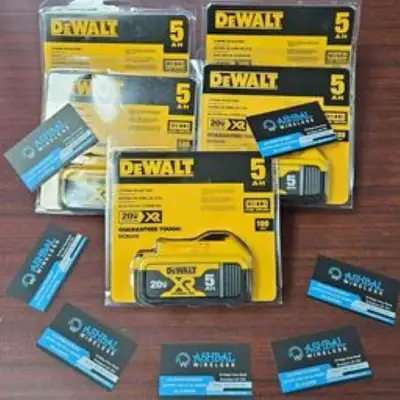 Brand new Dewalt battery 5ah dcb205 only $85 no tax limited qty !!!! Best price in GTA BUY WITH CONF...
