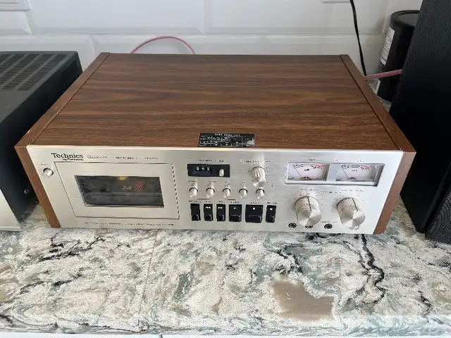 Technics 671A Vintage cassette deck in Stereo Systems & Home Theatre in Gatineau - Image 2