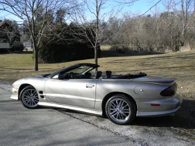 ALL ORIGINAL 94,000 KM - 58,000 MILES 1999 ANTIQUE FIREBIRD CONVERTIBLE WITH BUYERS PACKAGE - NON BR...