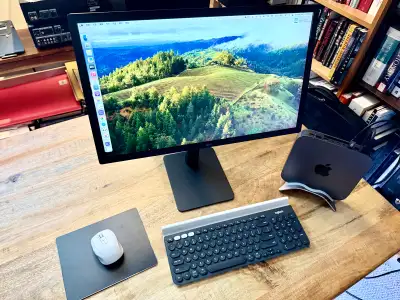 This is a complete Mac Mini & 4K Desktop Setup. Originally, it cost over $2,500 plus tax. The access...