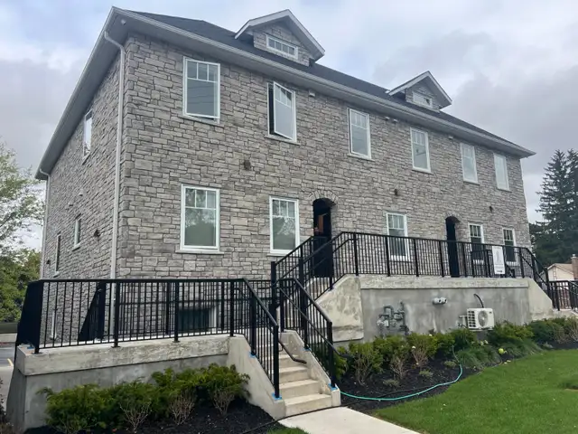 Stunning 2 Bedroom 1.5 Bath Apartment in Rockwood Avail Feb 1st