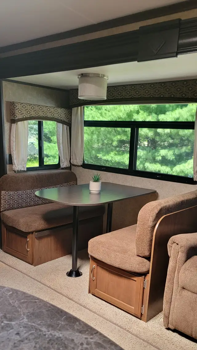 2017 Jayco White Hawk 28 DSBH travel trailer in Other in Hamilton - Image 8