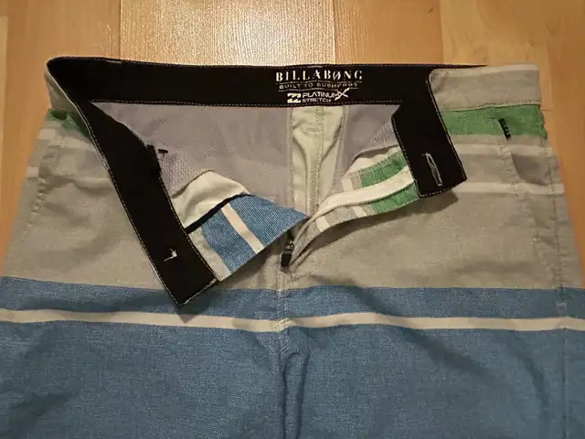 Men’s shorts $30, size 31, Billabong Board swim active shorts in Men's in Oakville / Halton Region - Image 3