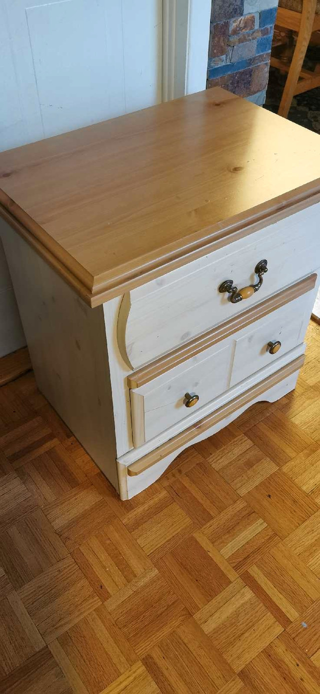 Furniture chest dans Commodes et armoires  à Laval/Rive Nord - Image 2
