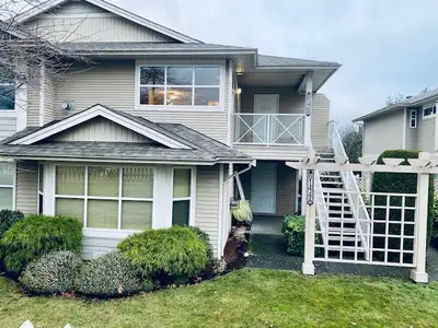 Bright & Spacious 2 Bed, 2 Bath + Den Condo for Rent – North Nanaimo Located in highly desirable Nor...