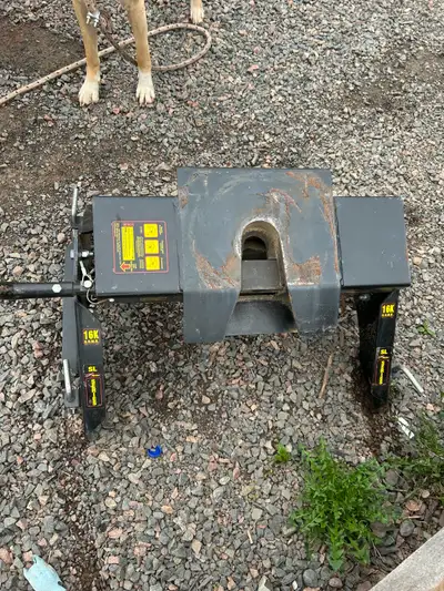 Good used hitch no rails included would need to get you're own